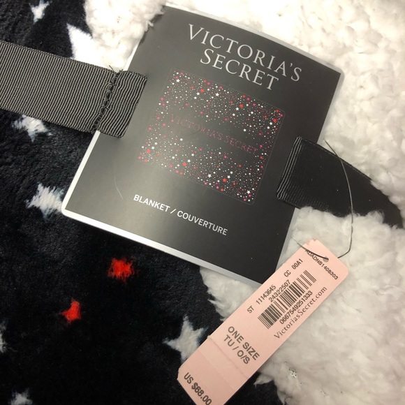 ❤️Victoria’s Secret blanket ❤️ - Picture 3 of 4